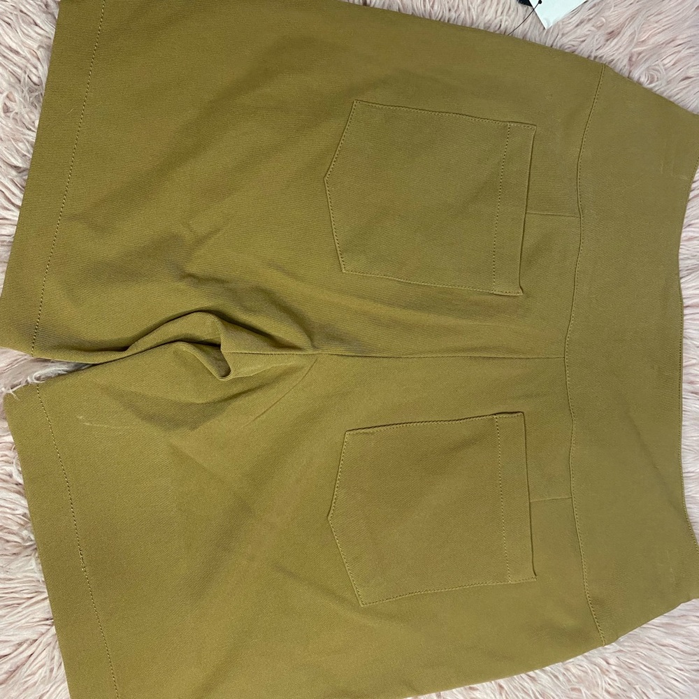 Short✨🛍 - Picture 2 of 2